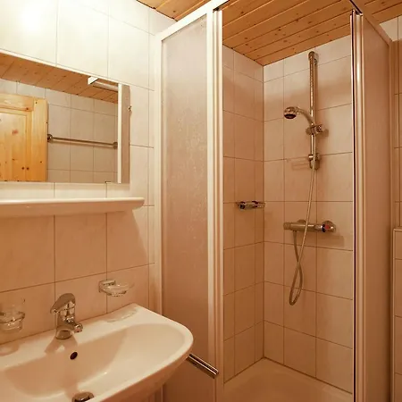 Apartment Barbara 1 בית נופש *